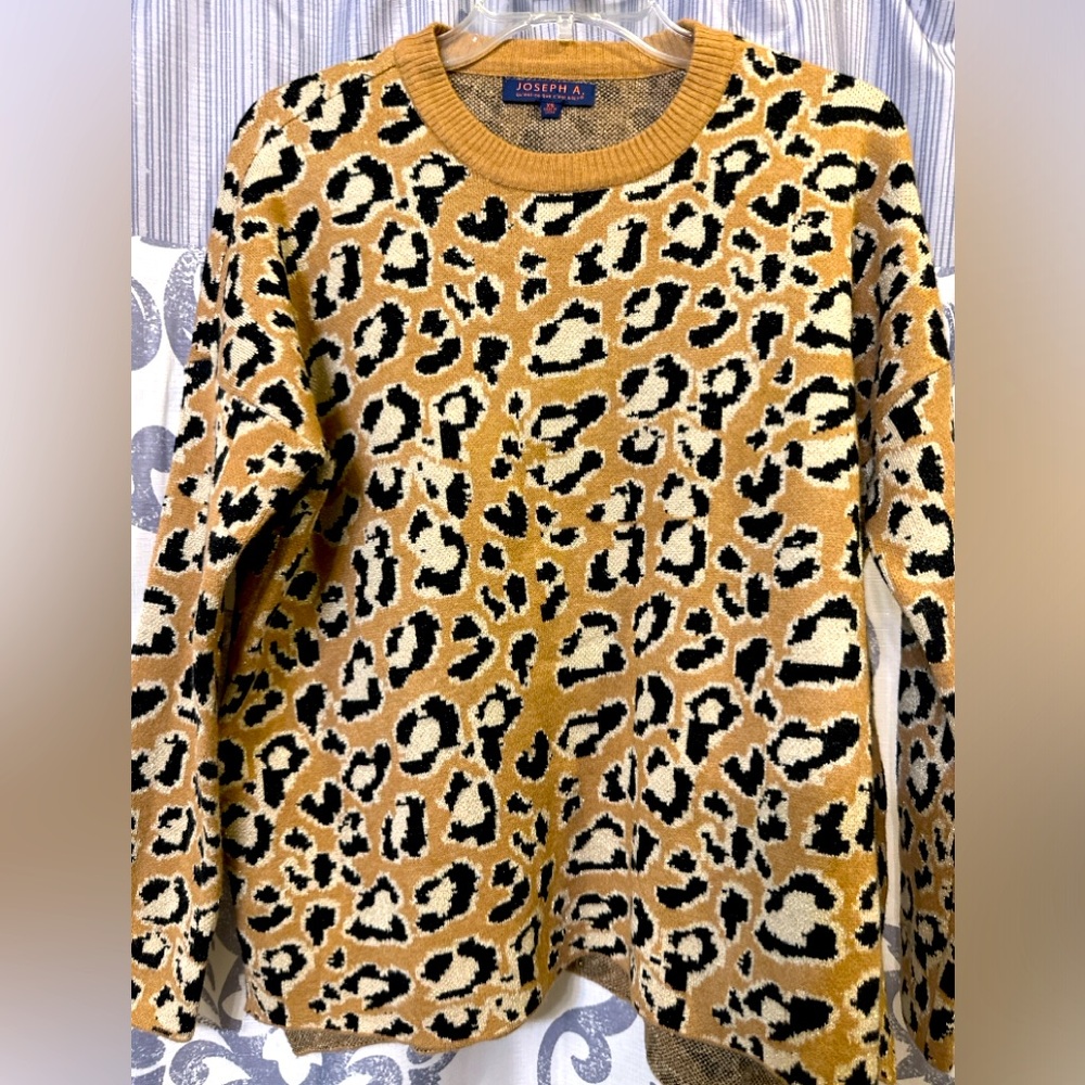 EUC Joseph Abboud Women's Brown and Black Crewneck Sweater Animal Print Size XS